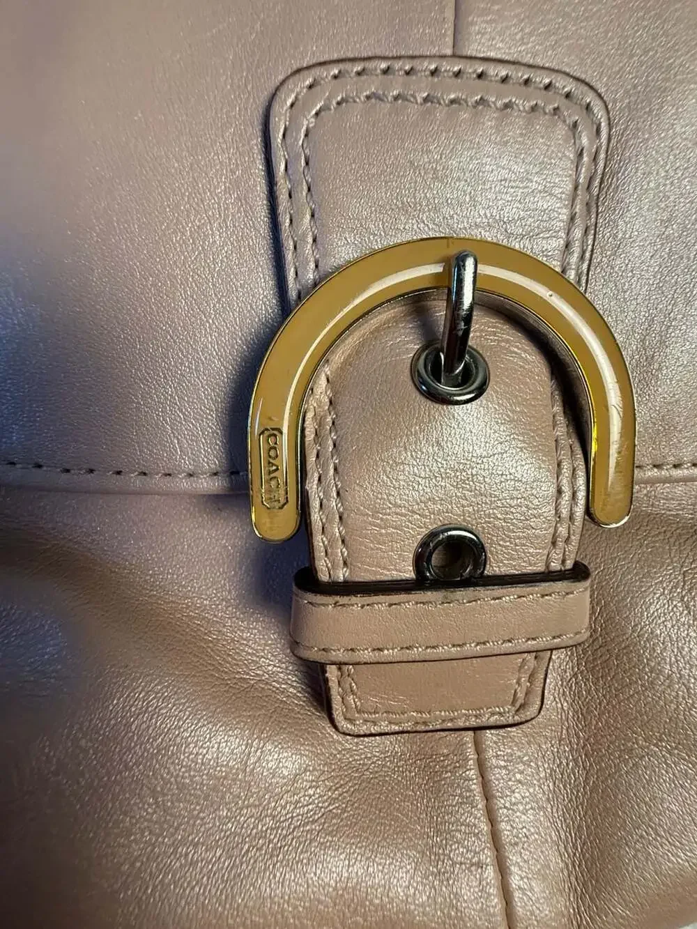 Vintage Y2K Coach Soho Pink Leather Flap Buckle Crossbody Shoulder Bag Purse